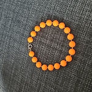 Vintage Orange Plastic Beaded Bracelet ⬜
